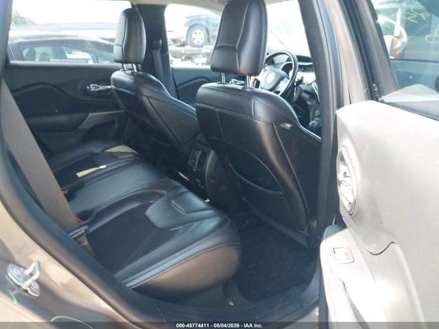 2019 JEEP CHEROKEE LATITUDE PLUS 4X4 8