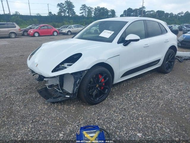 2024 PORSCHE MACAN GTS 2