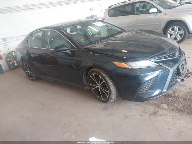 2019 TOYOTA CAMRY SE - 1