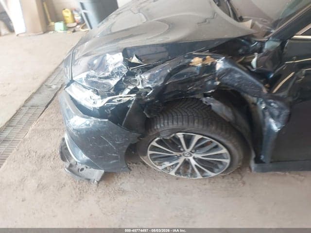 2019 TOYOTA CAMRY SE 6