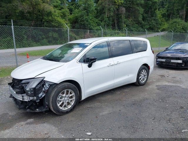 2027 CHRYSLER PACIFICA 2