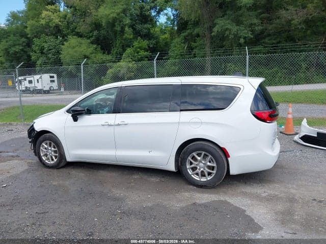 2027 CHRYSLER PACIFICA 14