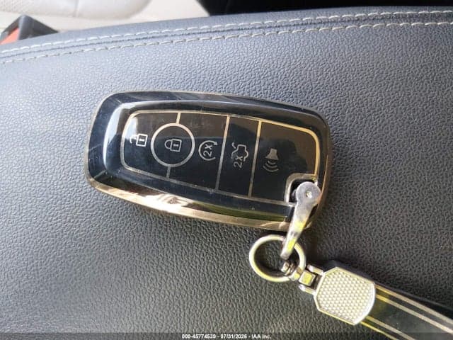 2020 FORD ESCAPE TITANIUM 11