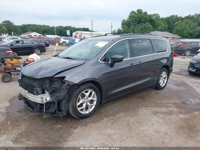 2018 CHRYSLER PACIFICA TOURING 2