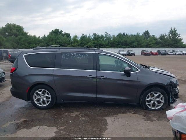 2018 CHRYSLER PACIFICA TOURING 14