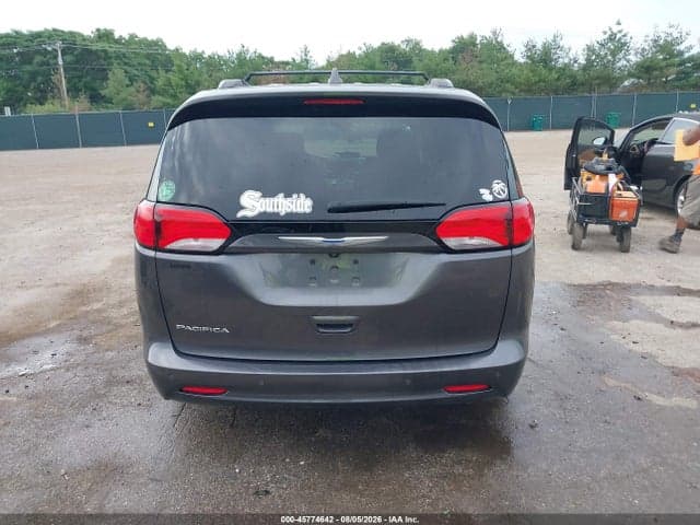 2018 CHRYSLER PACIFICA TOURING 17