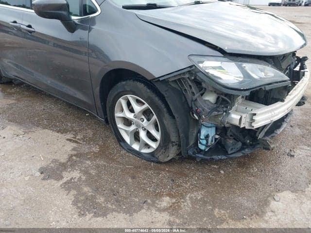 2018 CHRYSLER PACIFICA TOURING 18