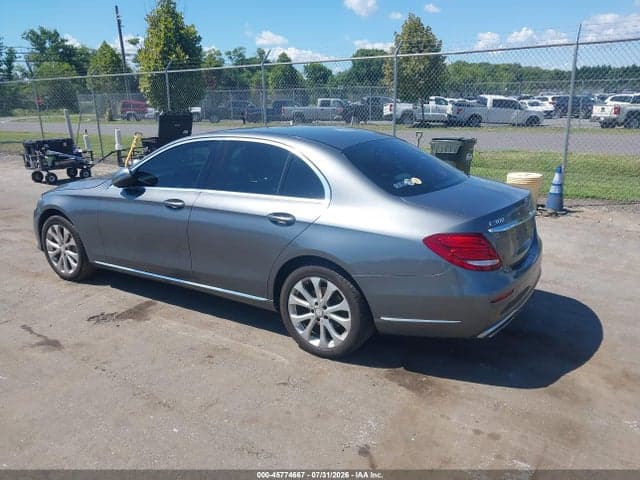 2017 MERCEDES-BENZ E 300 4MATIC 3