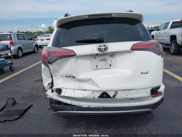 2018 TOYOTA RAV4 XLE 17