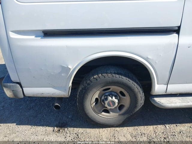 2017 GMC SAVANA 2500 WORK VAN 6