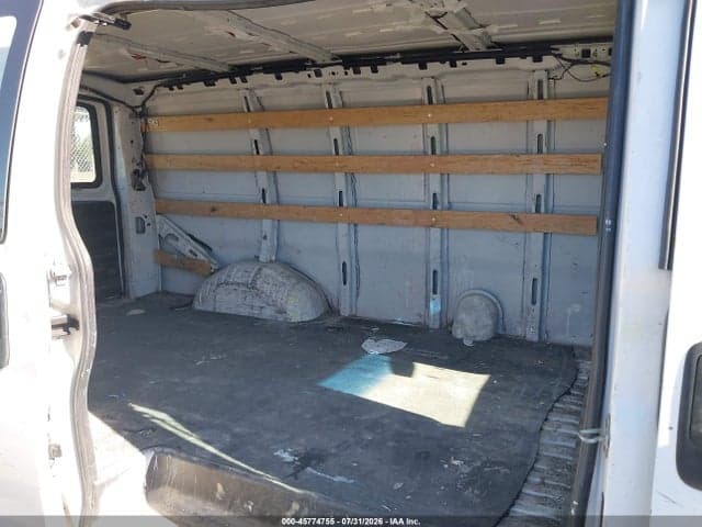 2017 GMC SAVANA 2500 WORK VAN 8