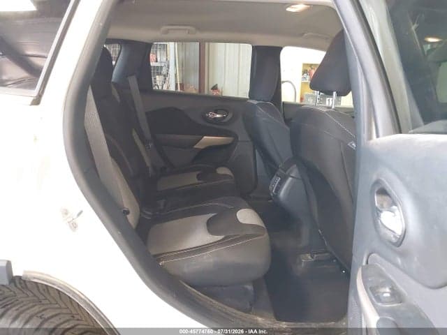 2018 JEEP CHEROKEE LATITUDE 4X4 8