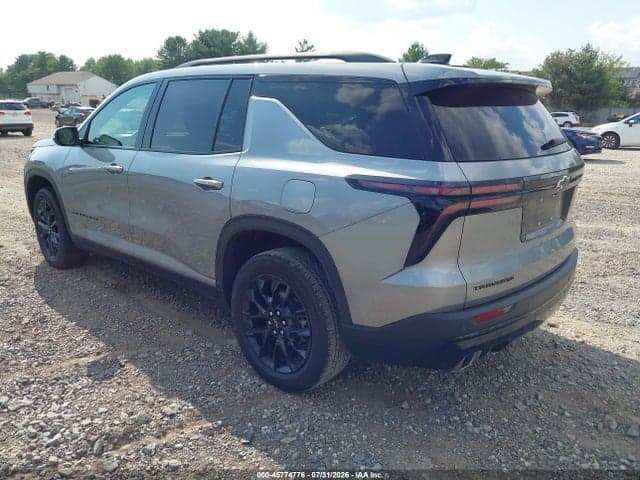 2025 CHEVROLET TRAVERSE FWD LT 3