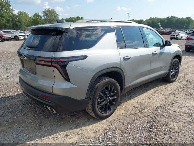 2025 CHEVROLET TRAVERSE FWD LT 4