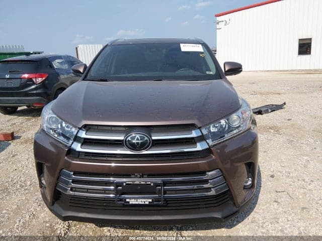 2019 TOYOTA HIGHLANDER LIMITED PLATINUM 13