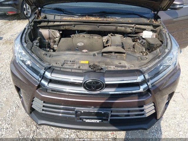 2019 TOYOTA HIGHLANDER LIMITED PLATINUM 10