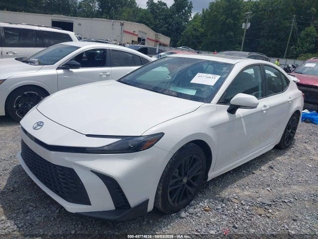 2025 TOYOTA CAMRY SE 2