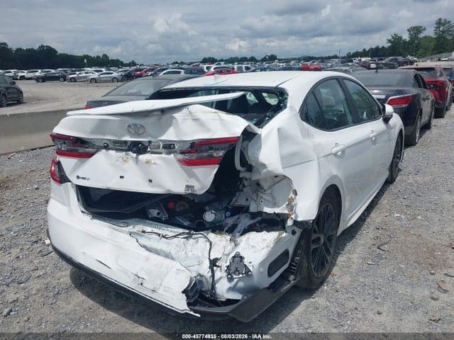 2025 TOYOTA CAMRY SE 4