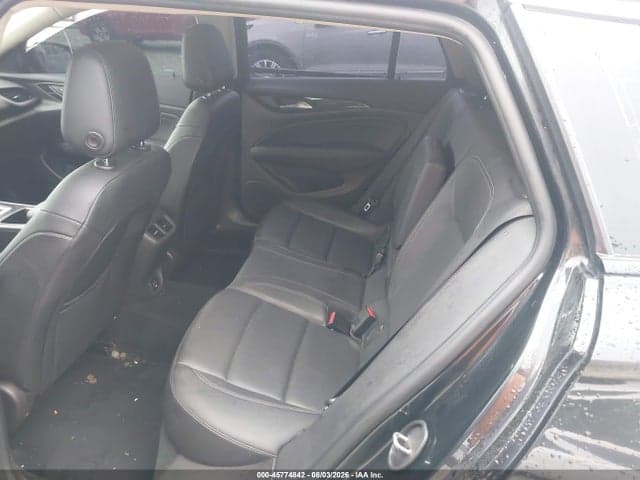 2018 BUICK REGAL TOURX ESSENCE 8