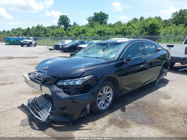 2020 TOYOTA AVALON XLE 2