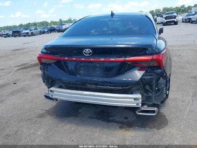 2020 TOYOTA AVALON XLE 16