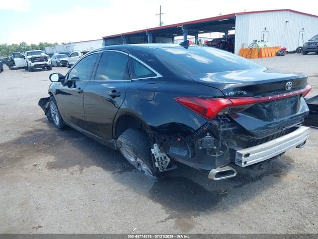 2020 TOYOTA AVALON XLE 3