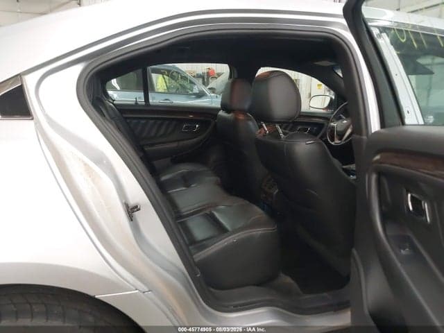 2017 FORD TAURUS LIMITED 8
