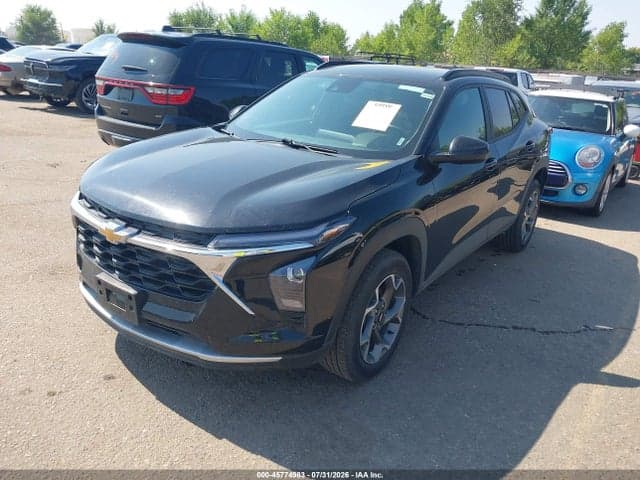 2025 CHEVROLET TRAX FWD LT 2