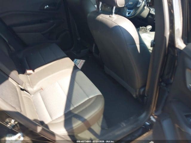 2025 CHEVROLET TRAX FWD LT 8