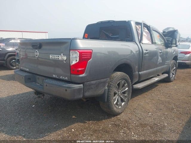 2017 NISSAN TITAN SL 4