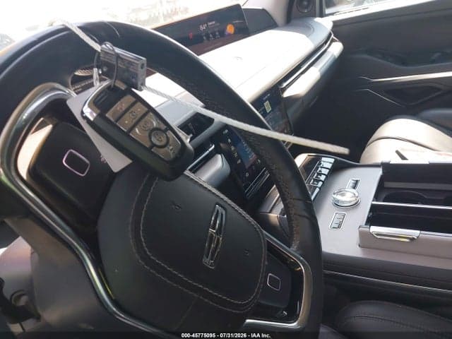 2025 LINCOLN NAVIGATOR RESERVE 11