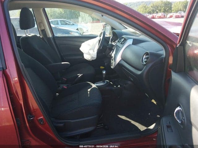 2019 NISSAN VERSA 1.6 SV 5