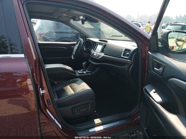2018 TOYOTA HIGHLANDER LIMITED PLATINUM 17