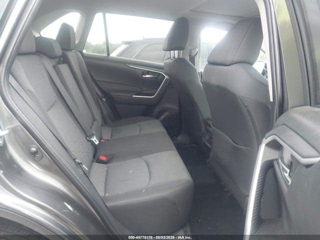2025 TOYOTA RAV4 XLE 8