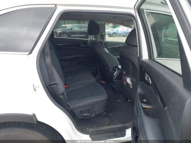 2019 KIA SORENTO 2.4L LX 8