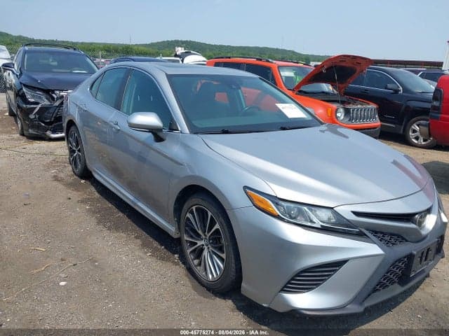 2019 TOYOTA CAMRY SE - 1