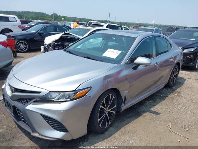 2019 TOYOTA CAMRY SE 2