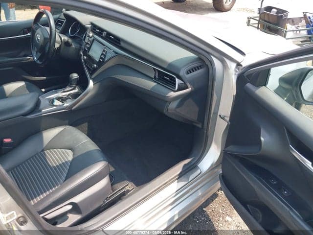 2019 TOYOTA CAMRY SE 5
