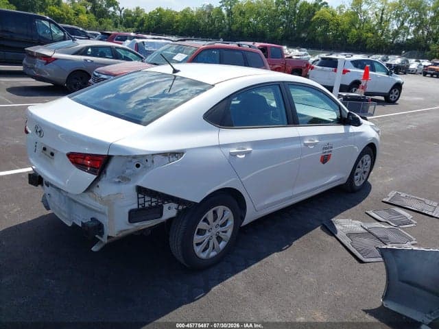 2020 HYUNDAI ACCENT SE 4