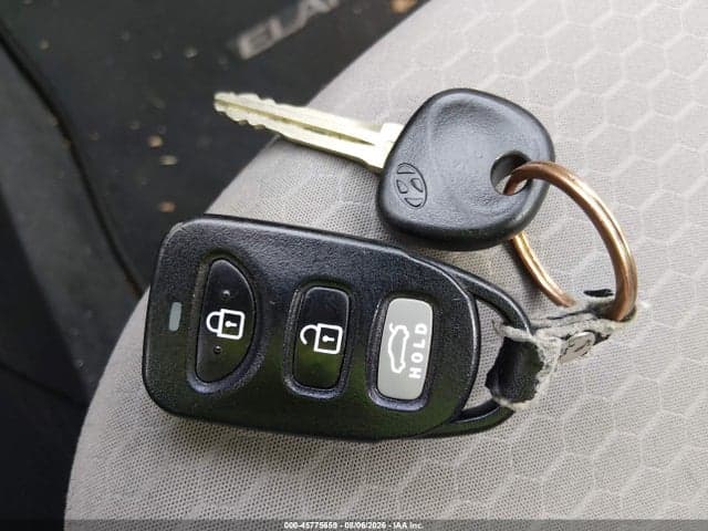 2019 HYUNDAI ELANTRA SE 11