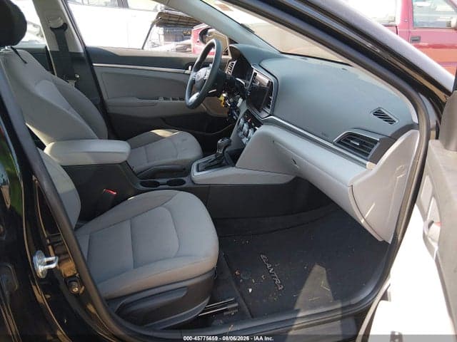 2019 HYUNDAI ELANTRA SE 5