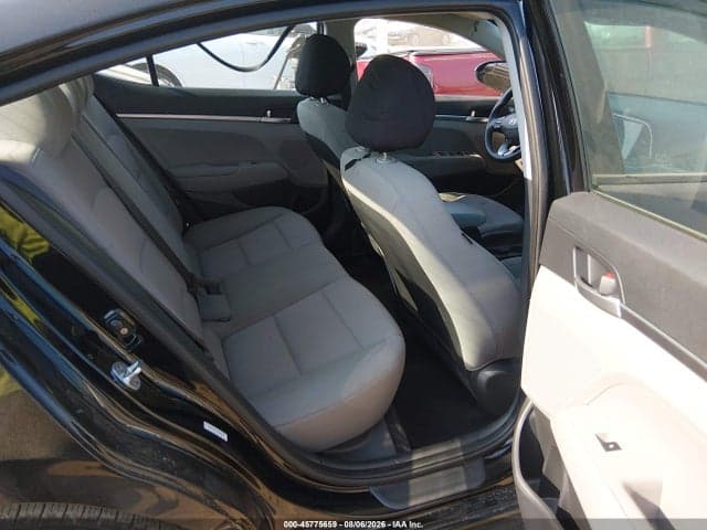 2019 HYUNDAI ELANTRA SE 8