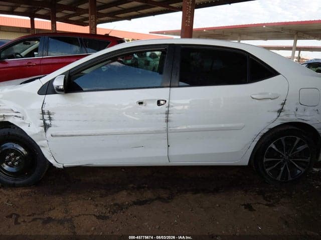 2019 TOYOTA COROLLA SE 14