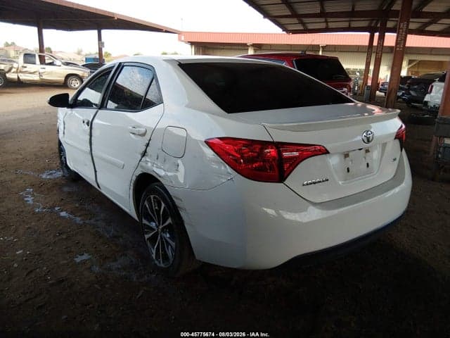 2019 TOYOTA COROLLA SE 3