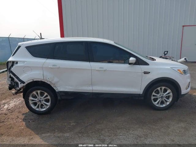 2017 FORD ESCAPE SE 14