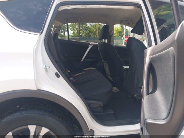 2017 TOYOTA RAV4 LE 5