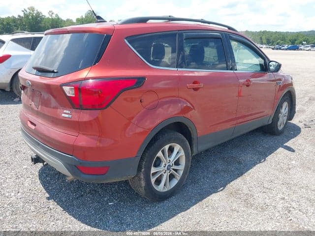2019 FORD ESCAPE SEL 4