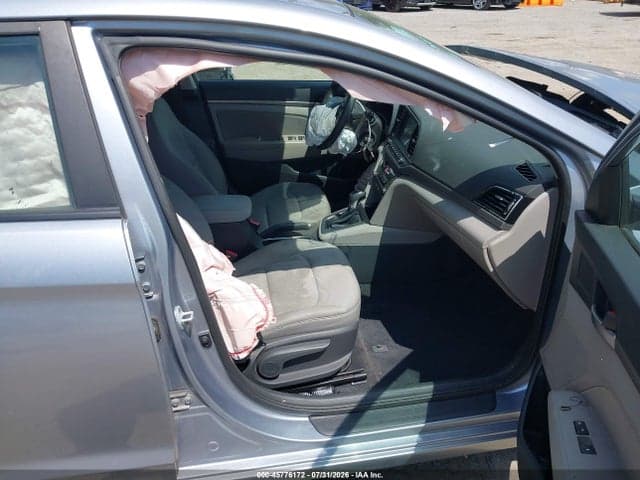 2017 HYUNDAI ELANTRA SE 5