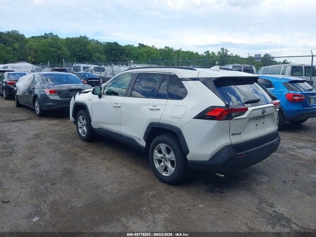 2019 TOYOTA RAV4 HYBRID XLE 3