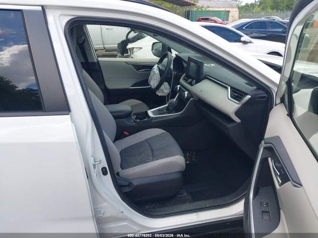 2019 TOYOTA RAV4 HYBRID XLE 5